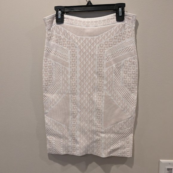 BCBGMaxazria Josa White & Nude Knit Skirt Sz M - Picture 2 of 3